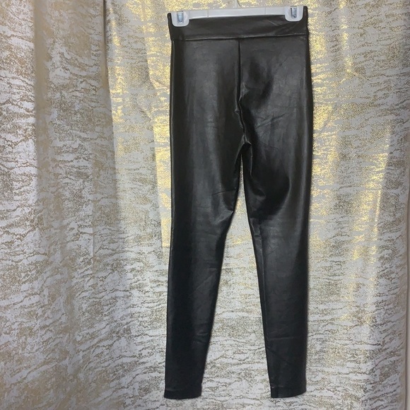 DYNAMITE Black Faux Leather Stretch Pants/Leggings Size XS - Picture 5 of 11